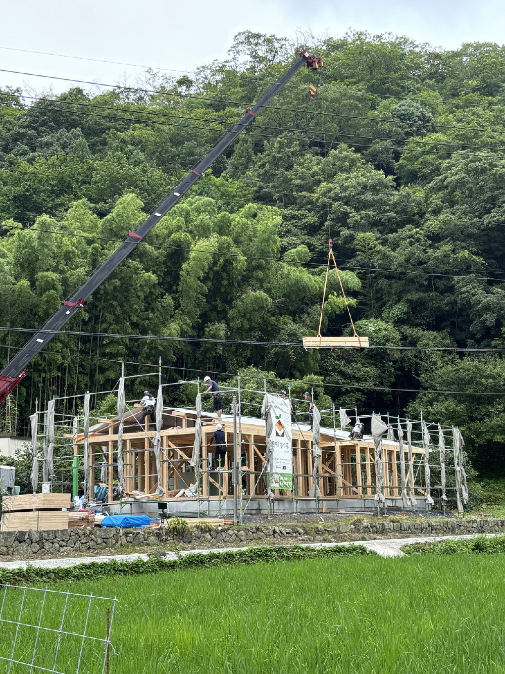 無事棟上げが終りました。