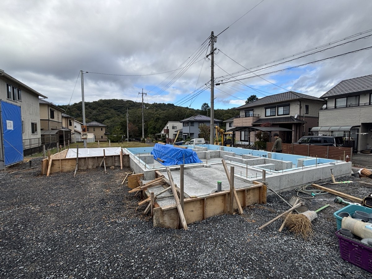 来週の棟上げに向けて順調に進む現場の基礎